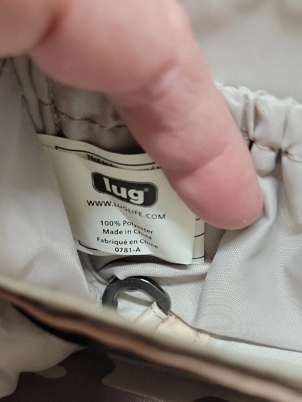 LUG KICKFLIP CONVERTIBLE RFID WALLET CROSSBODY BAG IN LIGHT CAMO